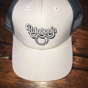 Patagonia Crazy logo hat