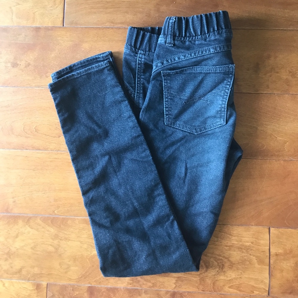 Distressed black gap legging jeans