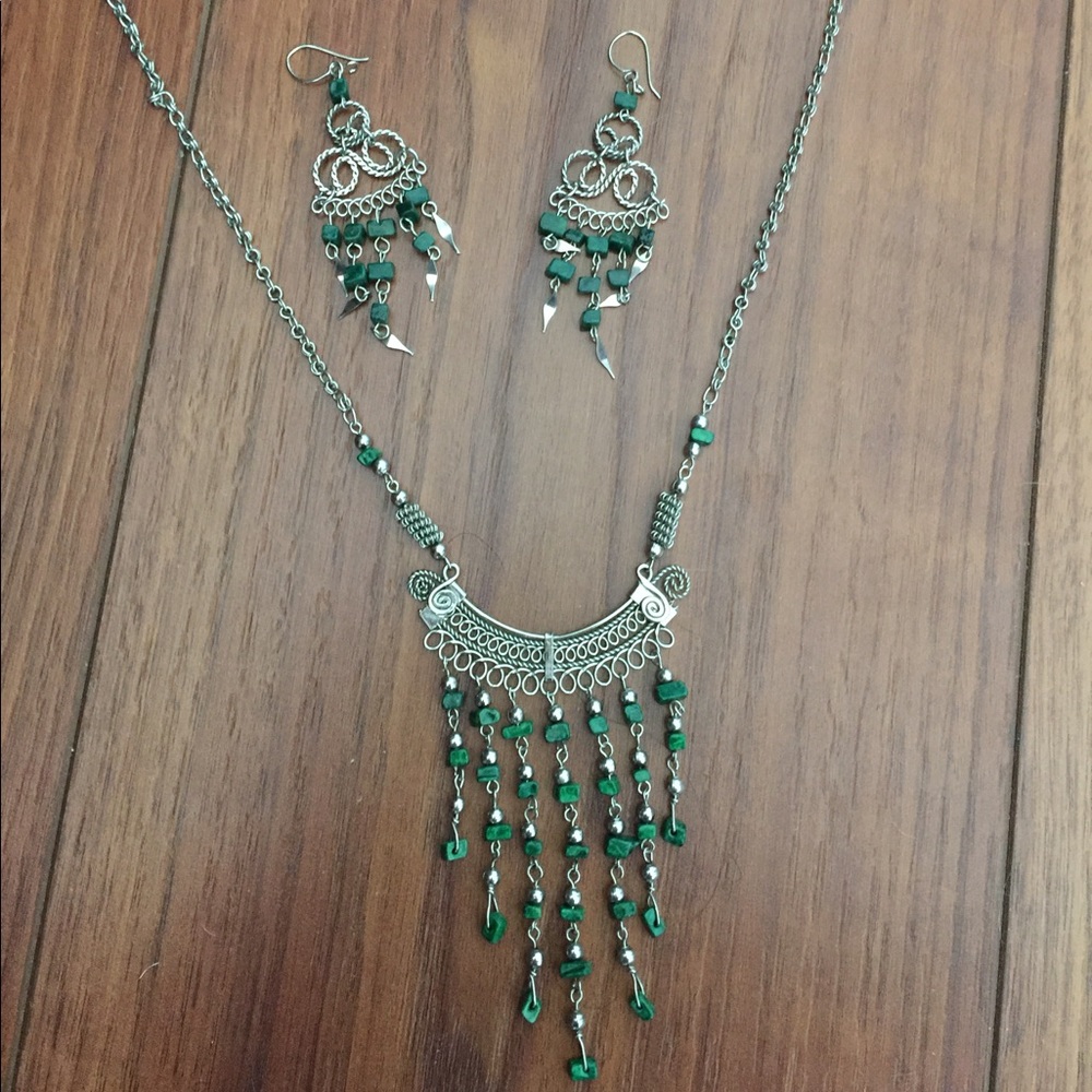 Alpaca silver necklace and earrings set in green