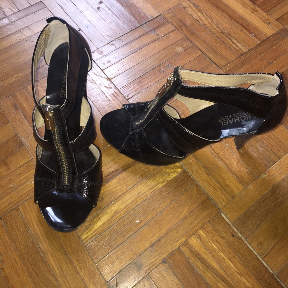 Michael Kors Black Patent Leather Pumps