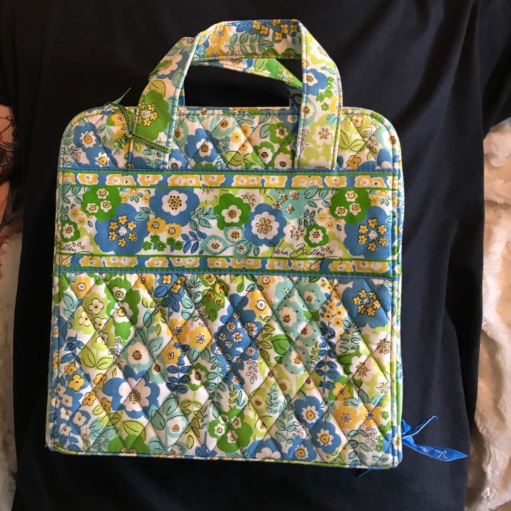 Vera Bradley Tech Organizer in English Meadow