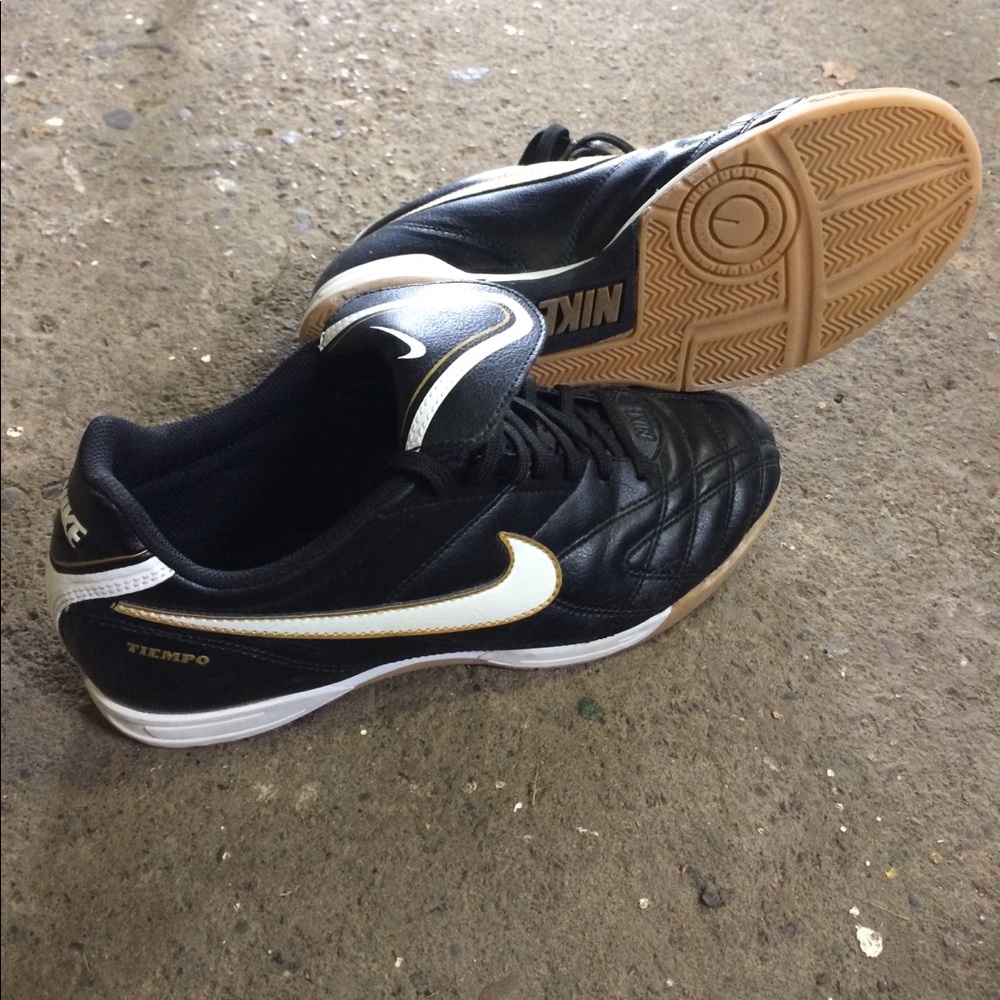 Nike Tempo Indoor soccer shoes