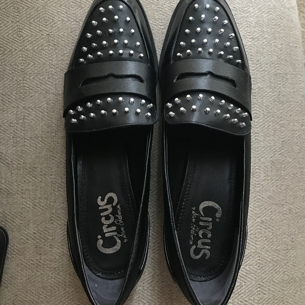 NWOT Sam Edelman Studded Loafers 8.5