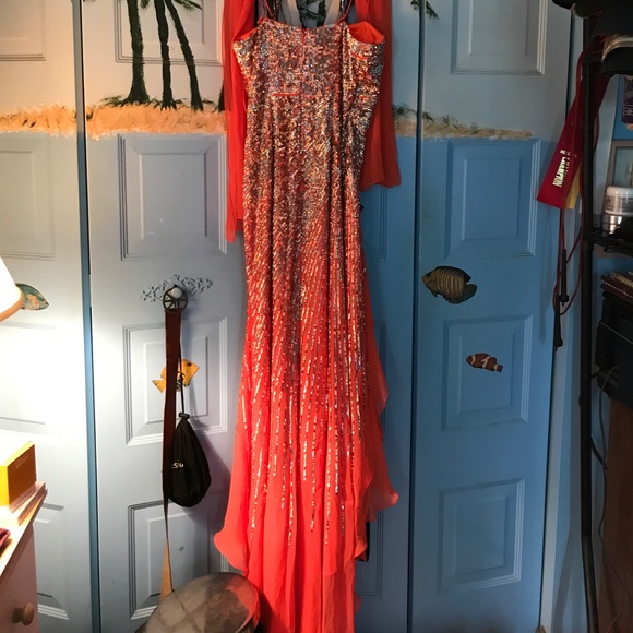 Prom dress - Picture 3 of 4