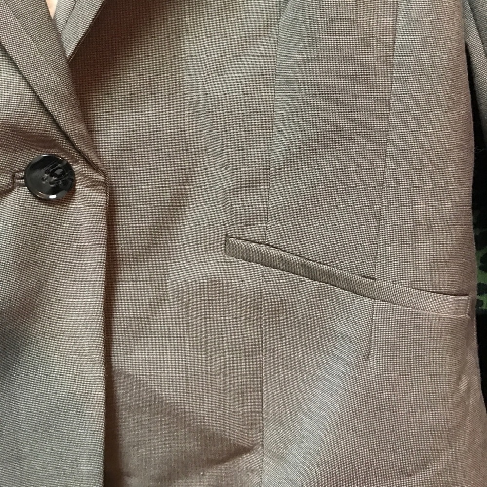 Blazer - Picture 3 of 3
