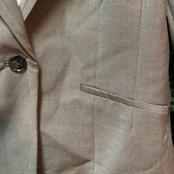 Blazer - Picture 3 of 3