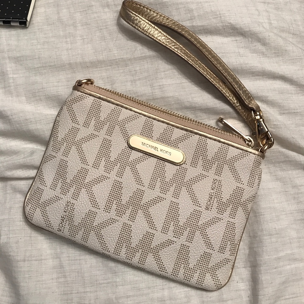 Michael Kors Wristlet Wallet/Clutch