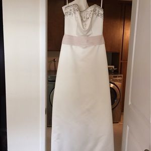 Wedding gown