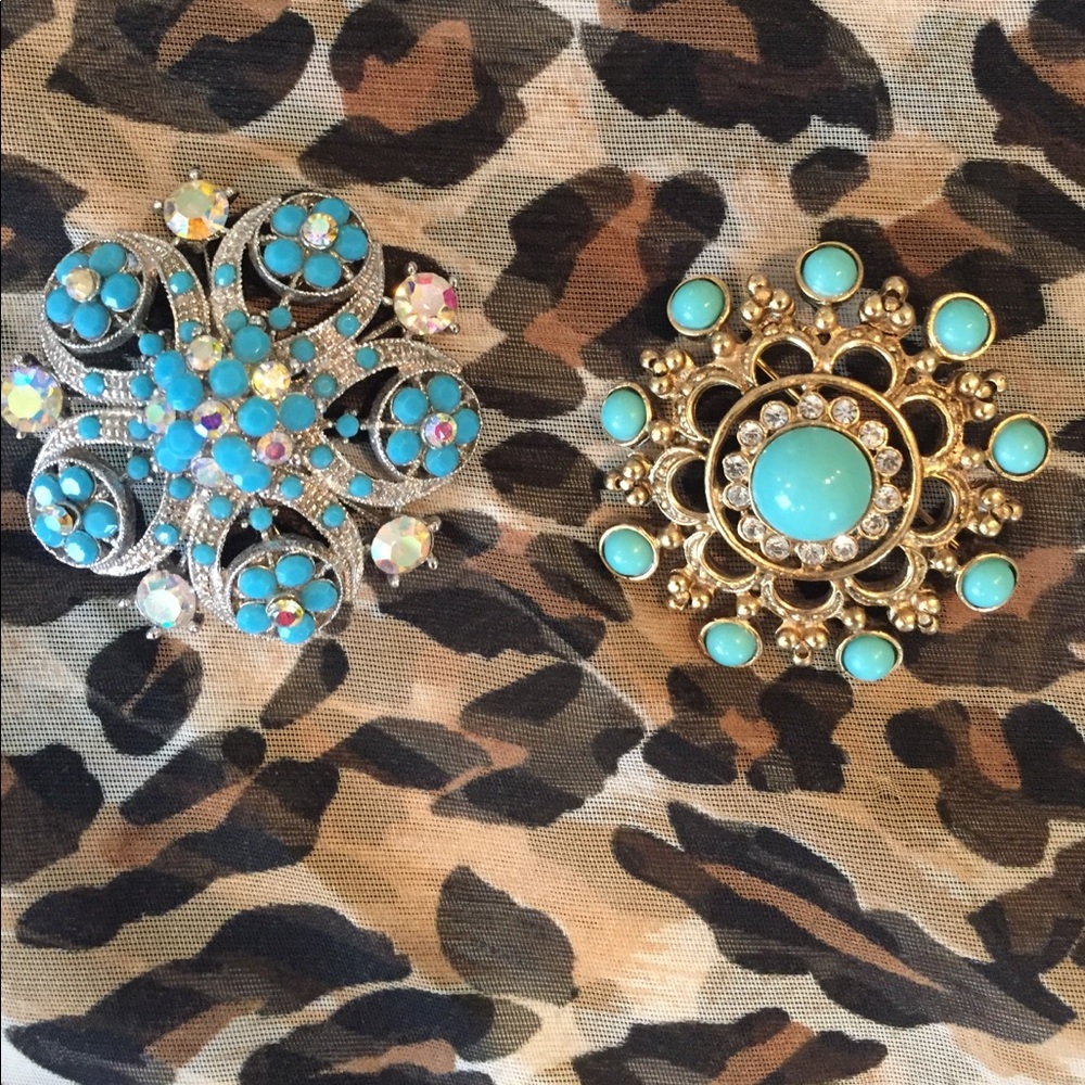 2 pins turquoise gold and silver with bling