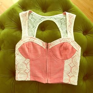 🔥Urban outfitters zip up crop/tank top🔥