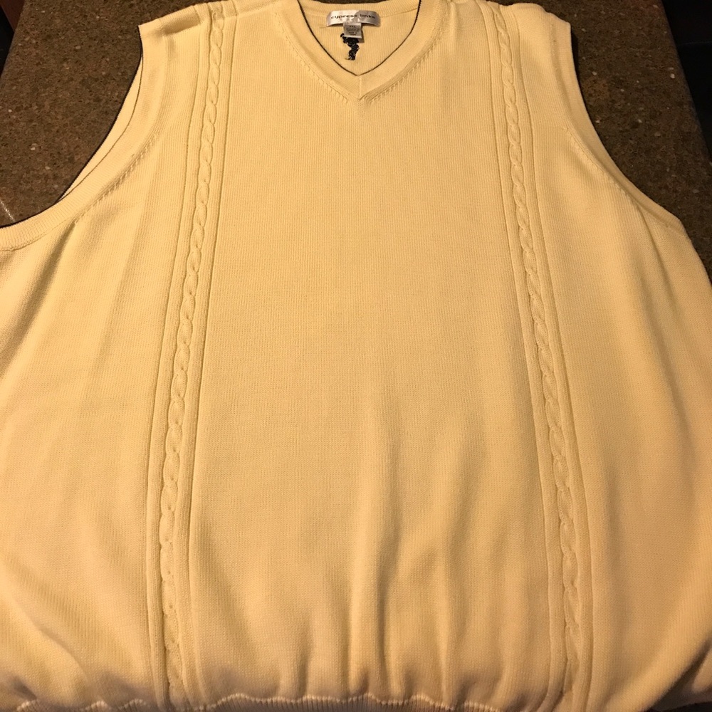Sweater vest