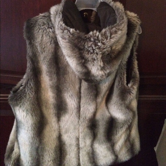 Reversible Vest - Picture 4 of 4