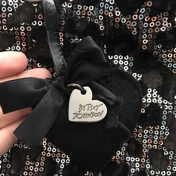 **SOLD**Betsey Johnson leopard sequin purse - Picture 2 of 3