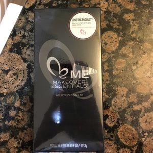 Makeover Essentials weekly Essentials Kit