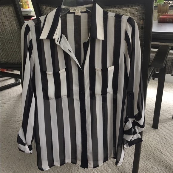Trendy black and white stripe style sheer top - Picture 1 of 2