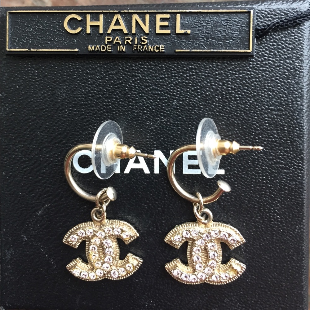 🍾Thursday Sale!! Chanel earrings