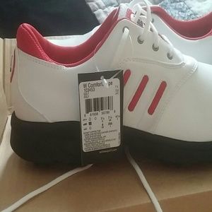 Women's golf shoes