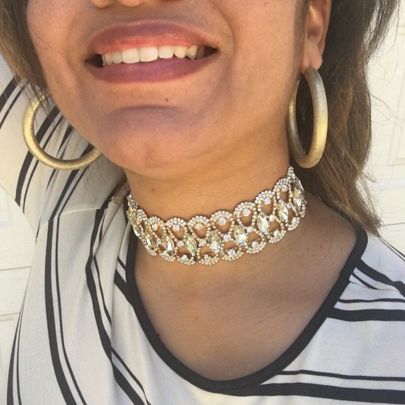 Jewelry - Beautiful rhinestones choker necklace