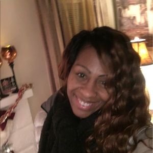 Meet your Posher, Yanina