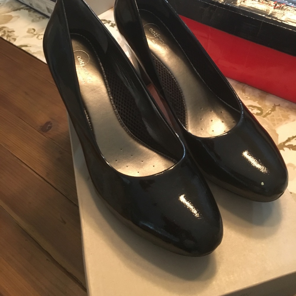 Black patent leather