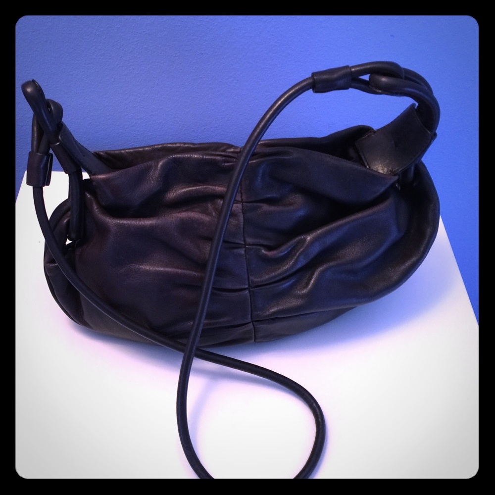 ‼️Sale👜Banana Republic leather bag-magnetic enclosure.