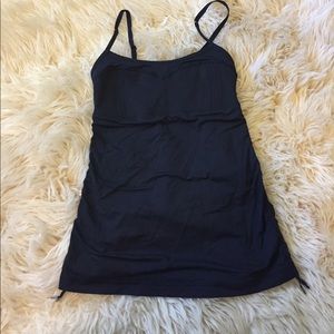 Lululemon black tank 4
