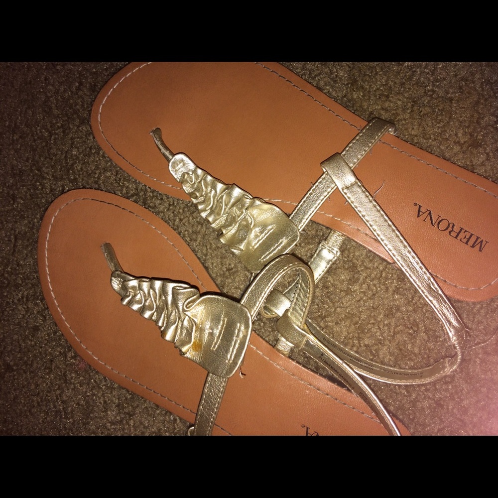gold sandals!!