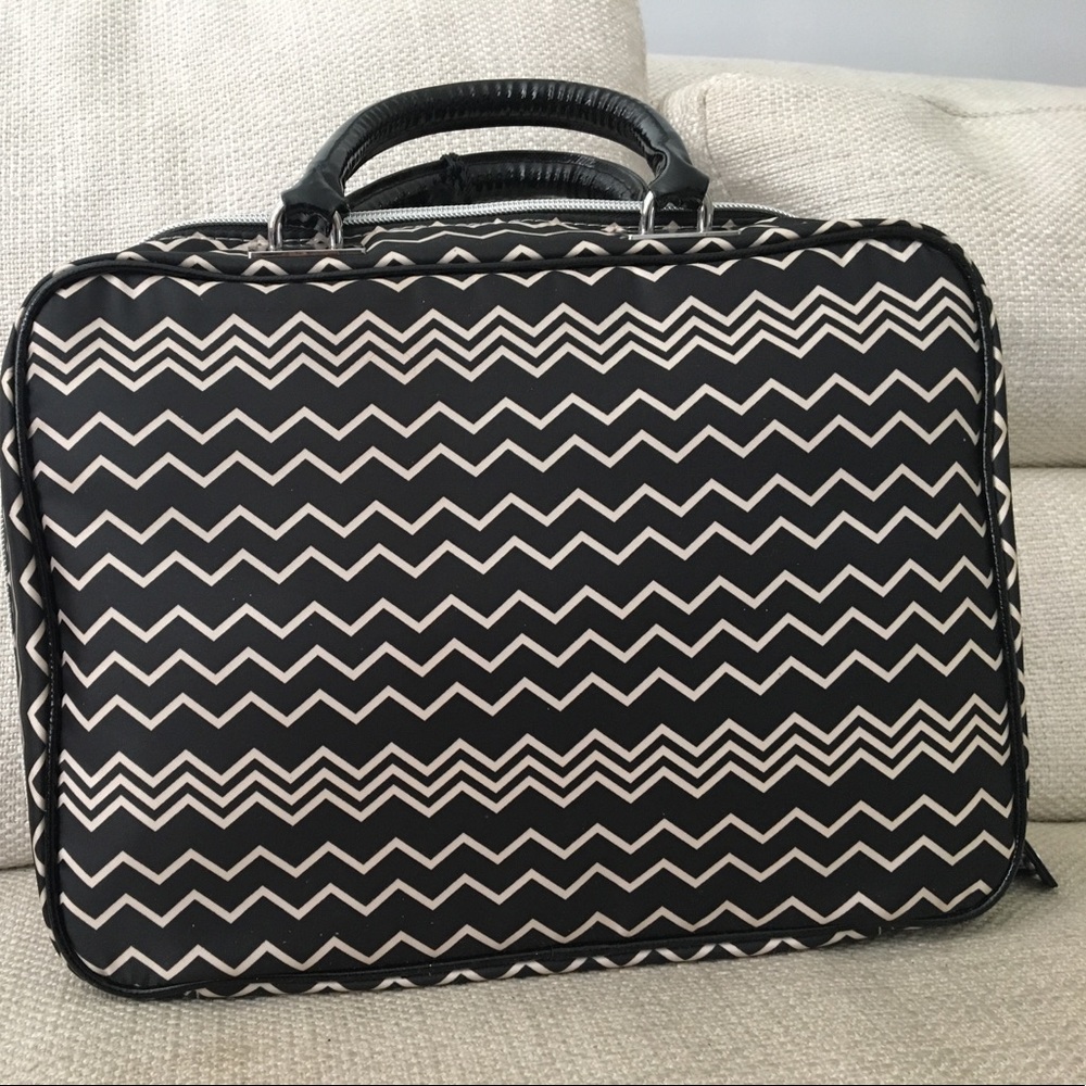 Brand new Missoni for Target Weekender Makeup Bag