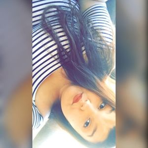 Meet your Posher, Enayla