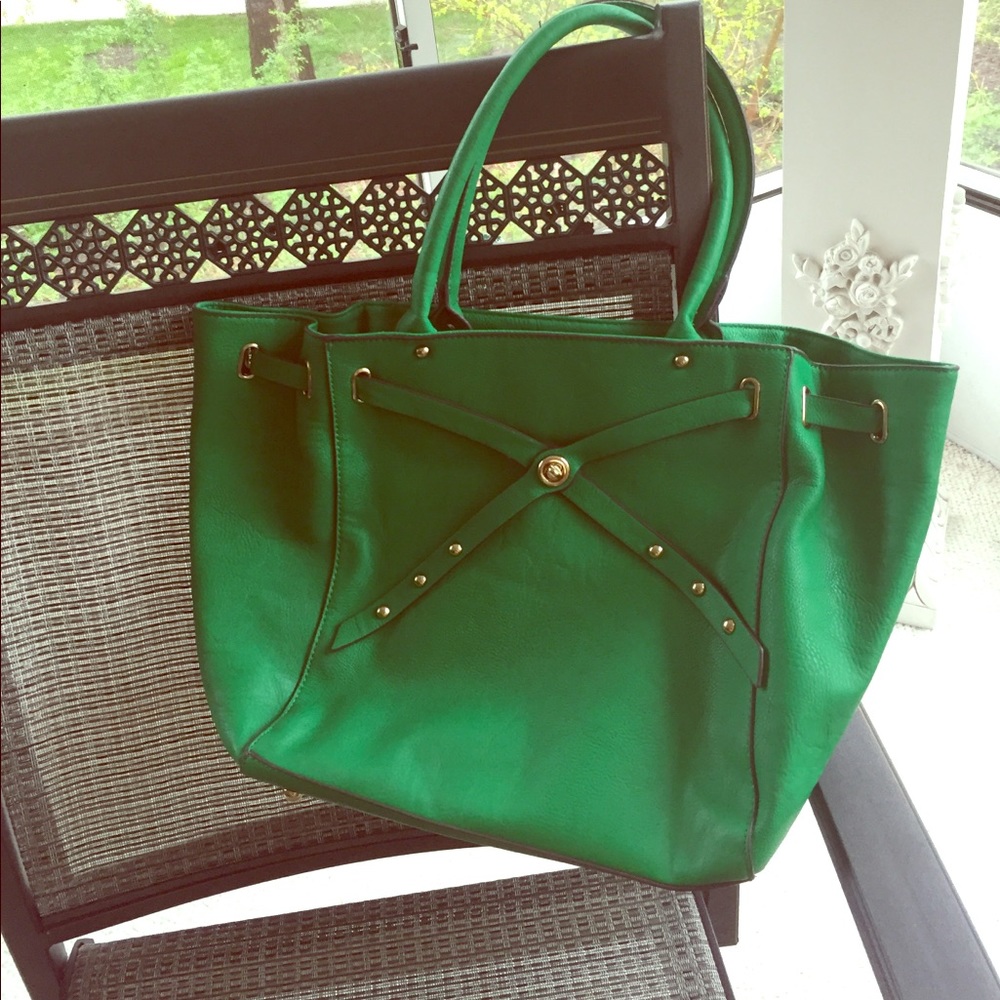 Bright green summer tote