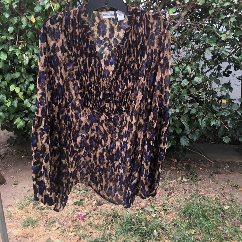 Chico's pull over Blouse