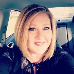 Meet your Posher, Leslie