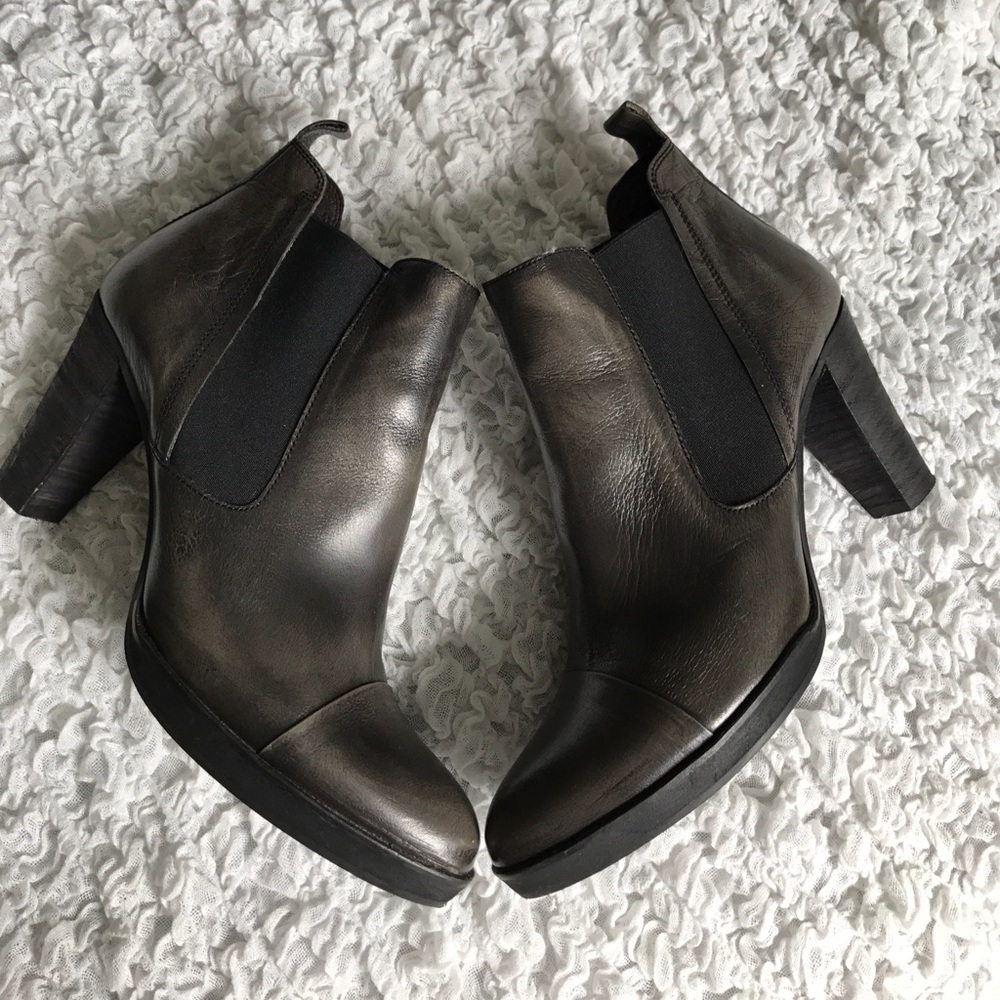 Fidji Gunmetal Booties