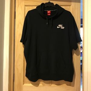 Short sleeve hoodie