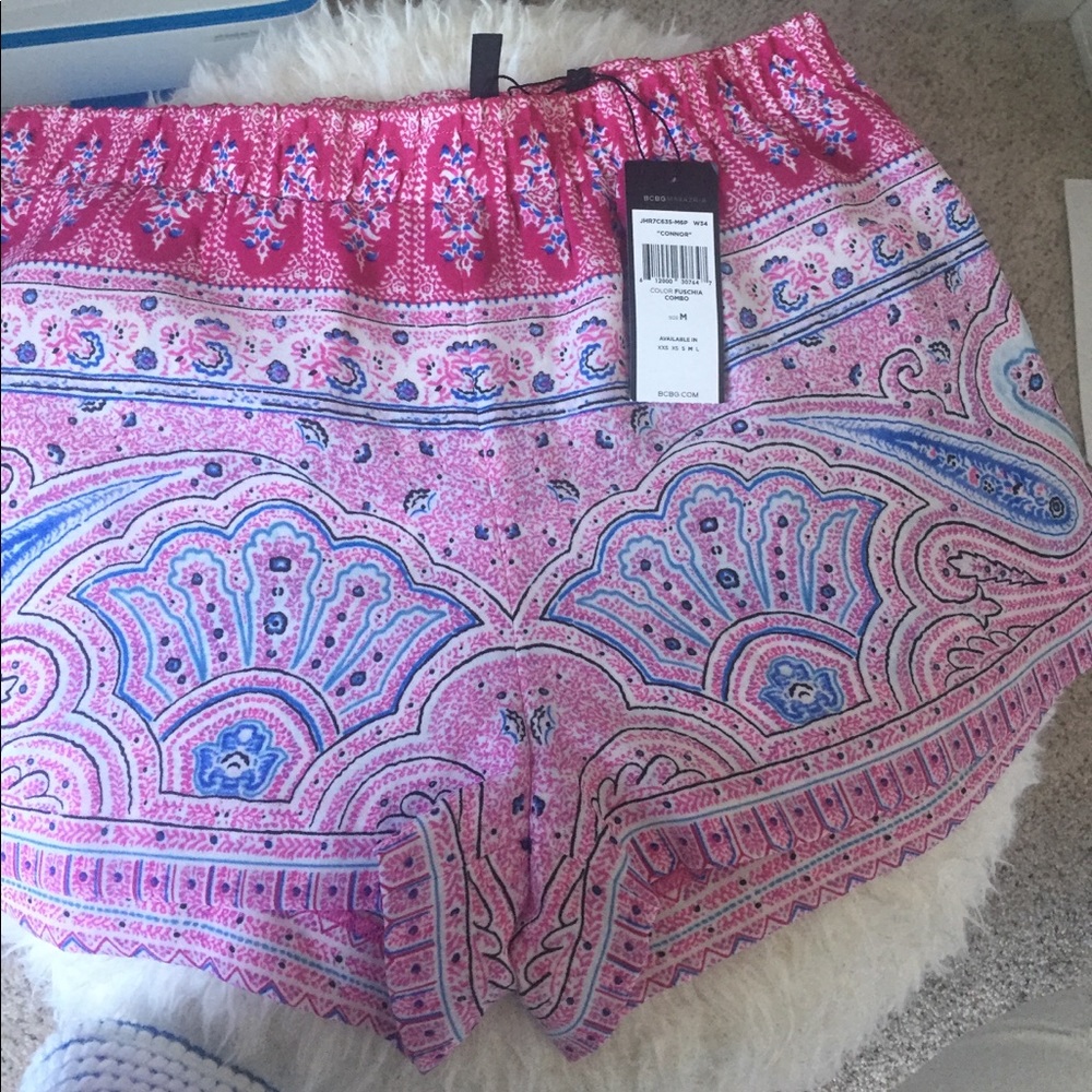 NWT BCBG Connor shorts women size medium fuschia