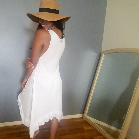 💦LAST ONE💦WHITE RUFFLE HEM MIDI DRESS - Picture 2 of 5