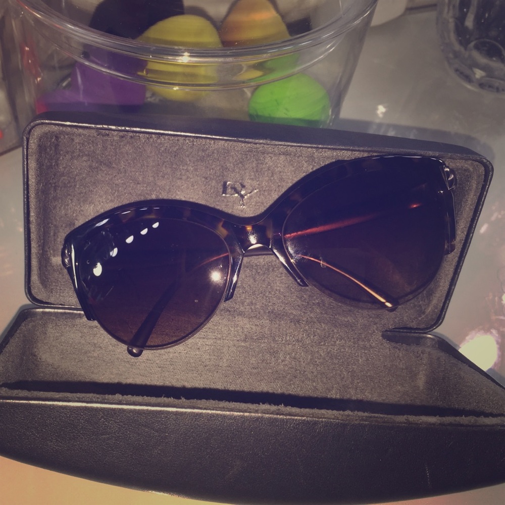 David Yurman Eyeglasses. Open to bids.