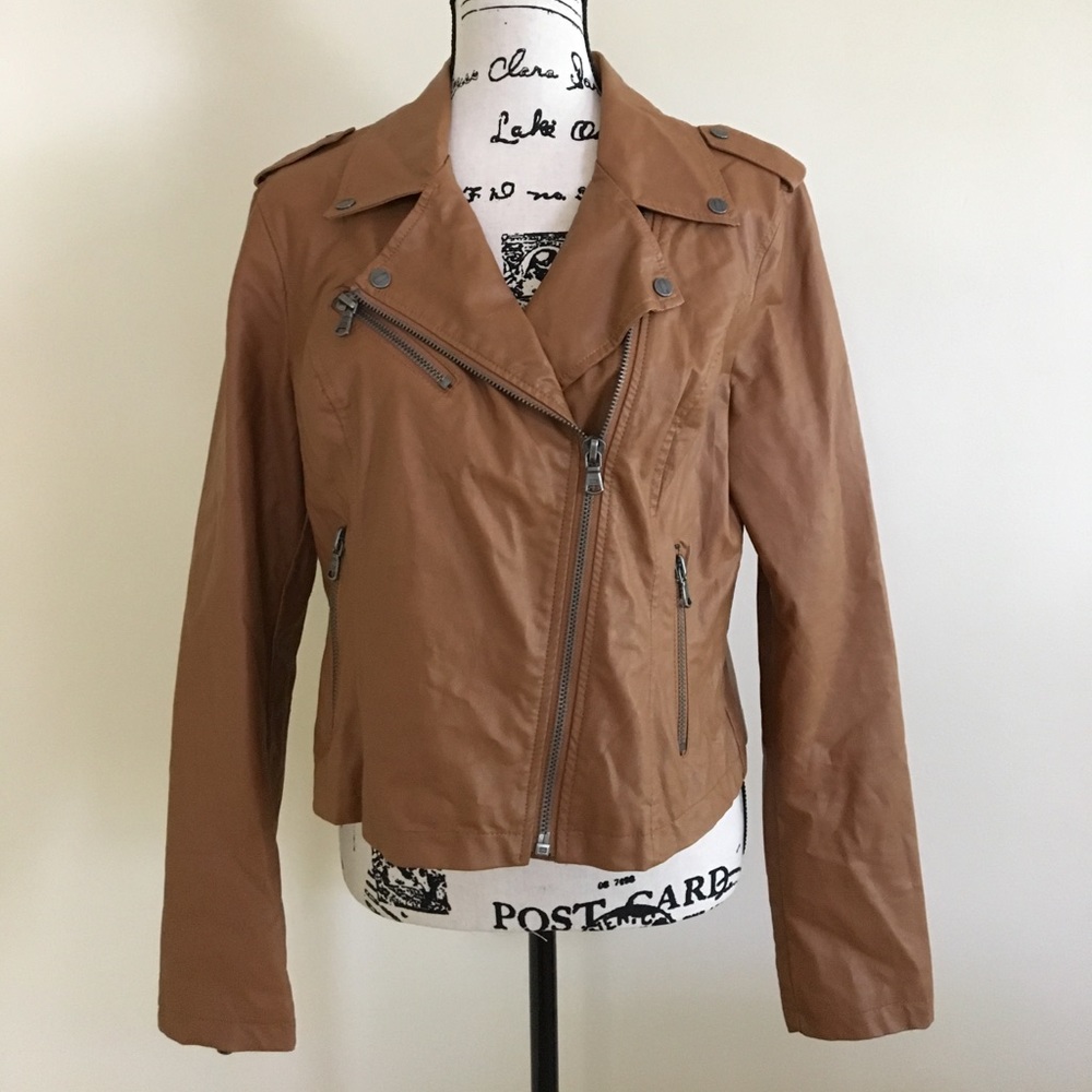 ✨Reposh✨ Levi's faux leather motorcycle jacket
