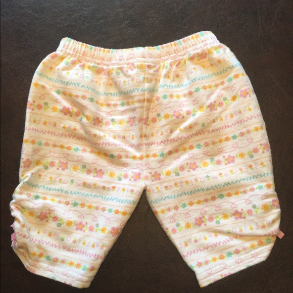 Flower print pants with side bow detail. - Picture 2 of 5