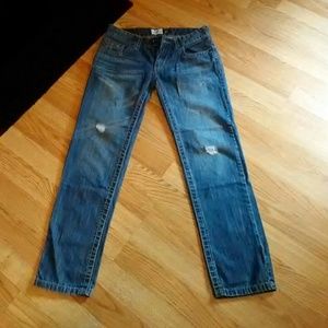 Aeropostale Kylie boyfriend skinny jeans.