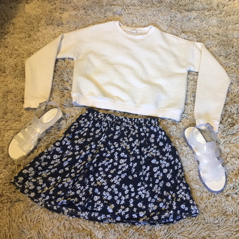 🔹 Abercrombie & Fitch Floral Skirt 🔹