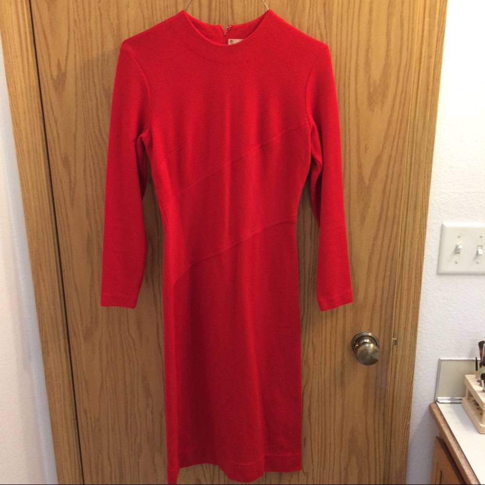 Vintage 1960s red wiggle dress