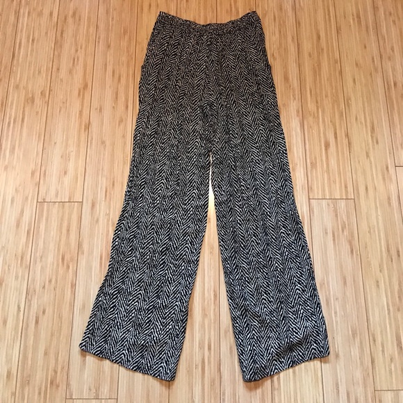 Patterned Pants - Picture 4 of 4