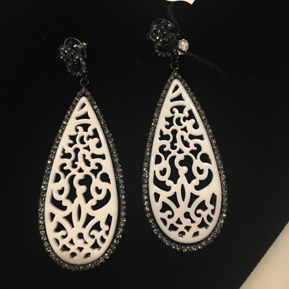 Lacey earring