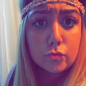 Meet your Posher, Leanne