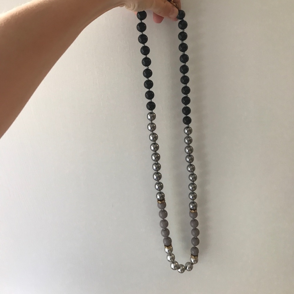 Long black and grey necklace