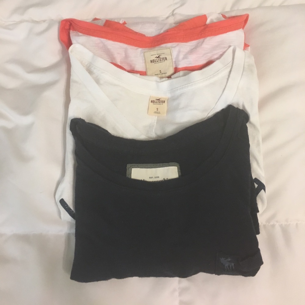 FINAL SALE!!! Hollister T Shirt Bundle