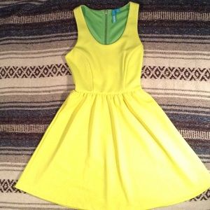 💛💛💛Neon yellow skater dress!💛💛💛