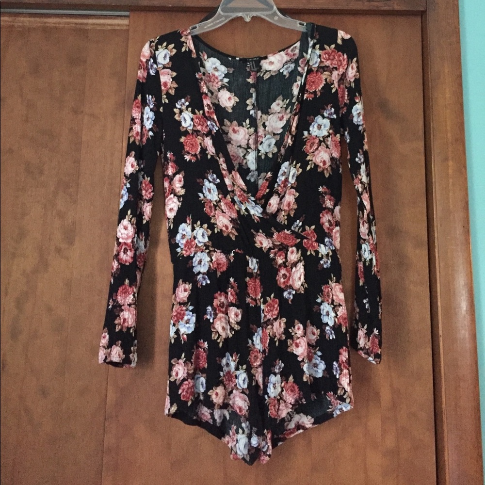 Black floral forever 21 romper
