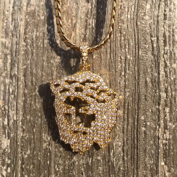 Ghost Jesus Pendant - Picture 2 of 2